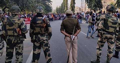 குடியுரிமை திருத்த மசோதா: திரிபுரா, அஸாமில் வன்முறை; விரைந்தது ராணுவம்