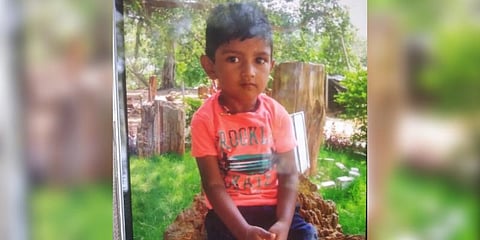 பாம்பு கடித்து 4 வயது சிறுவன் உயிரிழப்பு - மருத்துவமனை மீது பெற்றோர் குற்றச்சாட்டு