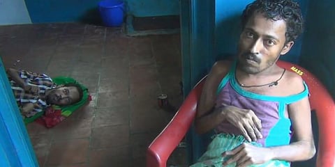 மனைவியை எரித்துக் கொன்ற கணவர் - ஆதரவற்ற நிலையில் மாற்றுத்திறனாளி மகன்கள்