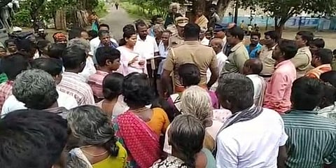 மயானம் இருக்கு ஆனால் பாதை இல்லை - 20 ஆண்டுகளாக போராடும் மக்கள்