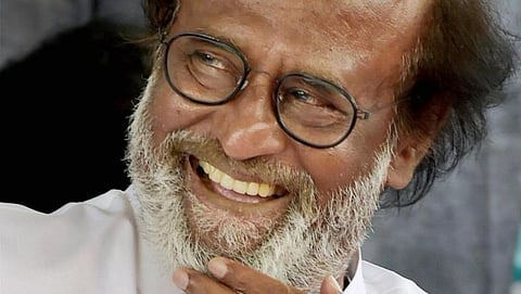 "தர்பார் வெளியானவுடன் ரஜினியின் அரசியல் தர்பார் அரங்கேறும்"- தமிழருவி மணியன்..!