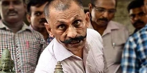 சிலைக்கடத்தல் வழக்கு : ஆவணங்களை ஒப்படைத்தார் பொன்.மாணிக்கவேல்