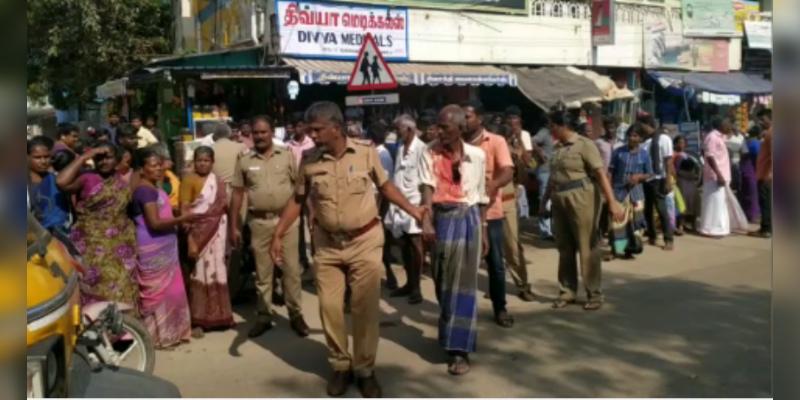 சிறுமிக்கு உணவுப்பொருட்கள் கொடுத்து பாலியல் வன்கொடுமை? - முதியவர் கைது