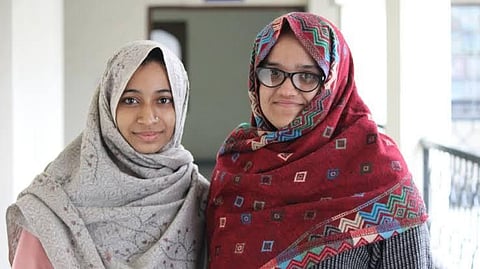 போலீசார் தடியடி நடத்தியபோது நடந்தது என்ன...? விவரிக்கும் மாணவிகள்.