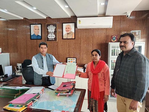 இஸ்லாமியப் பெண்ணுக்கு குடியுரிமை வழங்கிய குஜராத் அரசு