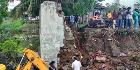 மேட்டுப்பாளையம் சுவர் இடிந்த வழக்கு - உரிமையாளருக்கு ஜாமீன்