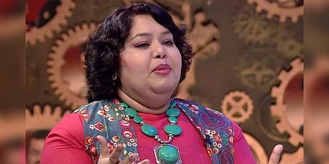 “வெளிநாட்டவருக்காக போராடும் அப்பாவிகள் இந்தியர்கள்” - நடிகை ஆர்த்தி