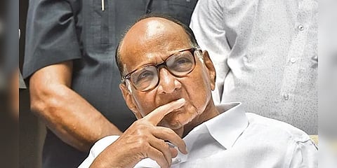 இலங்கை அகதிகளை ஏற்க மறுப்பது ஏன்? - சரத் பவார் கேள்வி