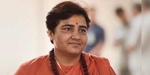 “எங்களை தொந்தரவு செய்வது உங்கள் வேலை இல்லை”-பாஜக எம்.பியை சாடிய விமான பயணிகள்..!