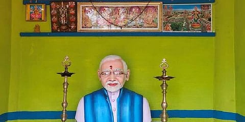 பிரதமர் மோடிக்கு கோயில் கட்டிய திருச்சி விவசாயி!