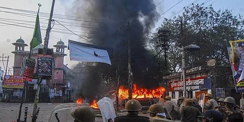 பொதுச்சொத்துகளை சேதப்படுத்திய 498 பேர் கண்டுபிடிப்பு