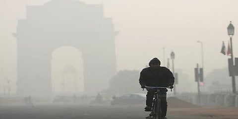 2.4 டிகிரி செல்சியஸ்: கடும் குளிரில் உறையும் டெல்லி!