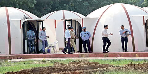 நித்தியானந்தாவின் ஆசிரமத்தை இடிக்கும் பணிகள் தொடக்கம் !