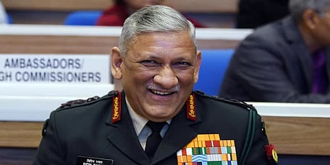 முப்படைத் தலைமைத் தளபதி எப்படி செயல்படுவார் ?