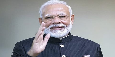 புத்தாண்டு பரிசு கேட்ட ரசிகரை மகிழ்ச்சியில் திளைக்க வைத்த பிரதமர் மோடி!