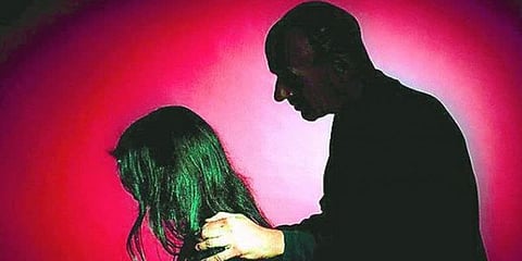 சிறார்களின் ஆபாச வீடியோ : கோவையில் மேலும் ஒருவர் கைது