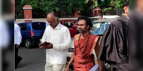 “நித்தியானந்தா என்னை ஆசிரமத்தில் அடைக்கவில்லை” - பிராணாசாமி நீதிமன்றத்தில் ஆஜராகி விளக்கம்