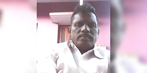 ஆபாச படத்தை காட்டி சிறுமியிடம் பாலியல் அத்துமீறல் - அரசியல் பிரமுகர் கைது