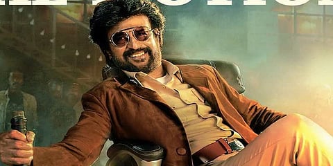 வெளியானது ‘தர்பார்’... கொண்டாடி தீர்த்த ரசிகர்கள்..!