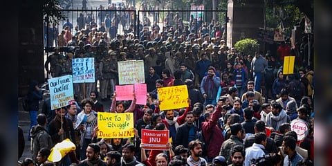 "காவல்துறை விசாரணை போலியானது" - ஜே.என்.யூ மாணவ அமைப்பு குற்றச்சாட்டு