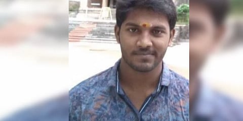 சாலை விபத்தில் போக்குவரத்து உதவி ஆய்வாளர் மகன் உயிரிழப்பு