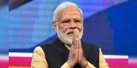 “மகான் திருவள்ளுவரை வணங்குகிறேன்” - பிரதமர் மோடி தமிழில் ட்வீட்