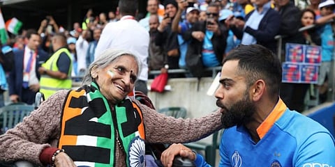 கிரிக்கெட் ரசிகையான மூதாட்டி ‘சாருலதா’ காலமானார்