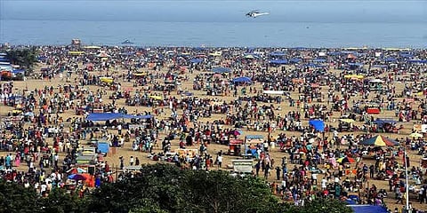 பொங்கல் கொண்டாட்டம் - சென்னை கடற்கரையிலிருந்து 25.8 மெட்ரிக் டன் குப்பைகள் அகற்றம்