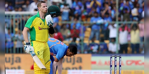 சதம் அடித்து போராடிய ‘தனி ஒருவன்’ ஸ்மித் - ஆஸ்திரேலியா 286 ரன்கள் குவிப்பு