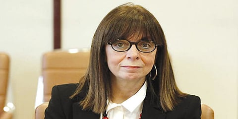 கிரீஸ் நாட்டின் முதல் பெண் அதிபரானார் கேடரினா