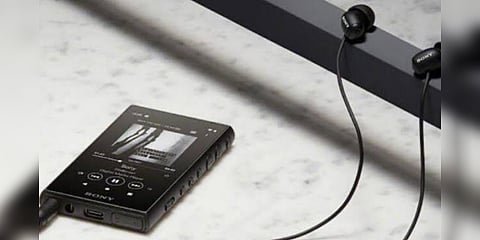 சோனி வெளியிட்ட டச் ஸ்கீரின் ‘வாக்மேன்’ - விலை மற்றும் சிறப்பம்சங்கள்..?