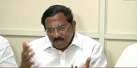 “முடிவெடுக்கும் அதிகாரம் மத்திய அரசிடம் சென்று கொண்டிருக்கிறது” - மாஃபா பாண்டியராஜன்