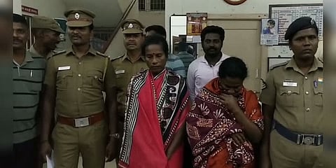 ‘மக்கள் தொகை கணக்கெடுப்பு’ என வீடுகளில் கொள்ளை - இரு பெண்கள் கைது