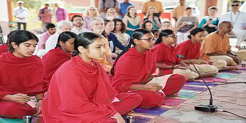 ஈஷாவின் இசையில் பாடிய தேவாரப் பாடல்கள் வெளியீடு...!