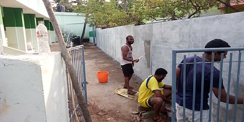 மூடும் நிலைக்கு சென்ற அரசுப் பள்ளி - மீட்டெடுத்த முன்னாள் மாணவர்கள், ஊர்மக்கள்