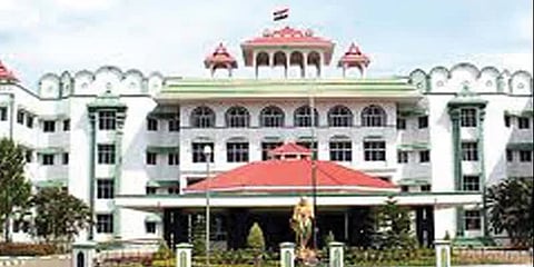 தமிழில் மட்டுமே குடமுழுக்கு நடத்தக் கோரிய வழக்கு தள்ளுபடி