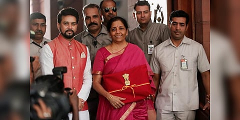 மத்திய பட்ஜெட்டை இன்று தாக்கல் செய்கிறார் நிர்மலா சீதாராமன்