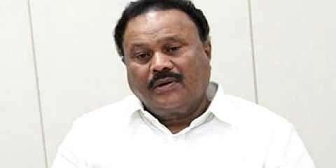 சிறுவனை செருப்பு கழற்ற சொன்னதில் தவறு இருப்பதாக நினைக்கவில்லை’ - அமைச்சர் திண்டுக்கல் சீனிவாசன்