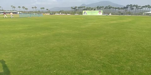 சேலத்தில் சர்வதேச கிரிக்கெட் மைதானம்: தமிழக முதல்வர் திறந்து வைத்தார் !