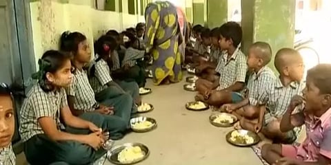 காலை சிற்றுண்டித் திட்டத்தை எதிர்நோக்கும் பள்ளிக் குழந்தைகள் - அமல்படுத்துமா தமிழக அரசு?
