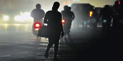 பேருந்துகளில் கேமரா மட்டுமே போதுமானதா? - என்ன நிலையில் இருக்கிறது பெண்களின் பாதுகாப்பும்? நிர்பயா நிதியும்?