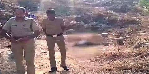 அடையாளம் தெரியாத சடலம் யாருடையது ? வித்தியாசமான கோணத்தில் கண்டுபிடித்த போலீஸார்