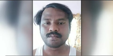 வங்கிக்கு வரும் பெண் வாடிக்கையாளர்களுடன் தவறான உறவு: கேசியரை காட்டிக்கொடுத்த மனைவி