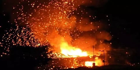 பட்டாசு ஆலையில் வெடி விபத்து: 3 பேர் உயிரிழப்பு ; 3 அறைகள் தரைமட்டம்