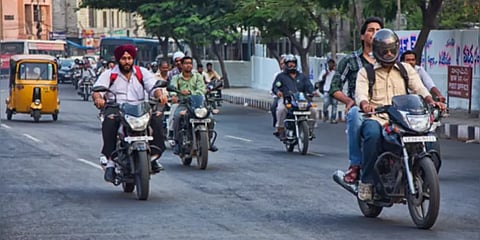 இருசக்கர வாகனங்களுக்கு புதிய விதிகள் - மத்திய அரசு திட்டம்