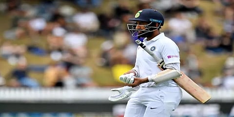 "பொறுமைய ரொம்ப சோதிக்காதீங்க" புஜாராவை கலாய்க்கும் நெட்டிசன்கள்