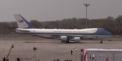 இந்தியா வந்தார் அமெரிக்க அதிபர் ட்ரம்ப்: உடன் வந்தவர்கள் யார் யார்?