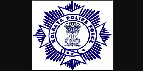 ஹால்டிக்கெட்டை மறந்து வந்த மாணவி - தக்கத் தருணத்தில் உதவிய காவலர்