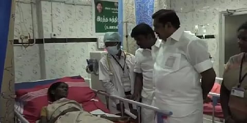 அரசு மருத்துவமனையில் முதலமைச்சர் பழனிசாமி திடீர் ஆய்வு