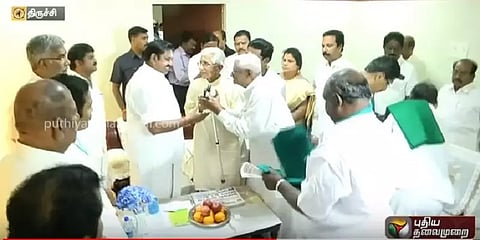 முதலமைச்சர் பழனிசாமிக்கு விவசாயிகள் சார்பில் பாராட்டு விழா